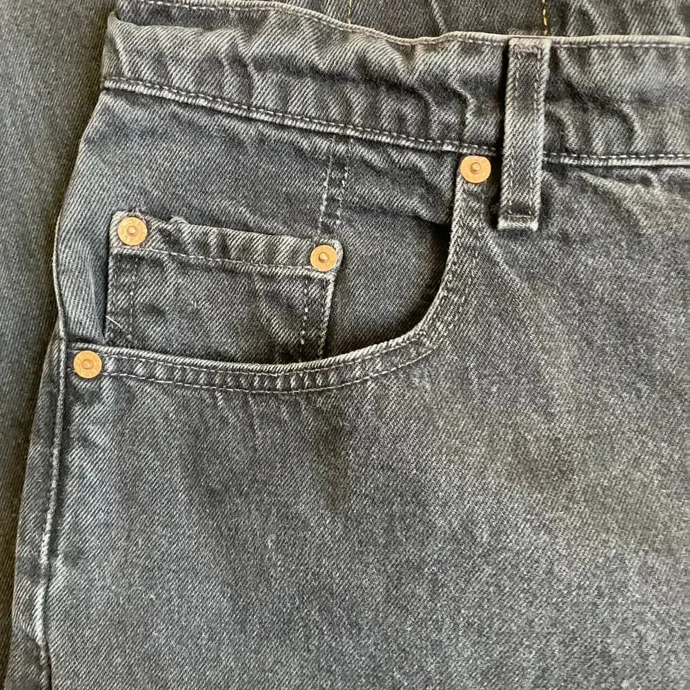 Vintage Levi’s 560 Jeans Mens 38x32 Loose Fit Tapered Leg Made USA Y2K 90s